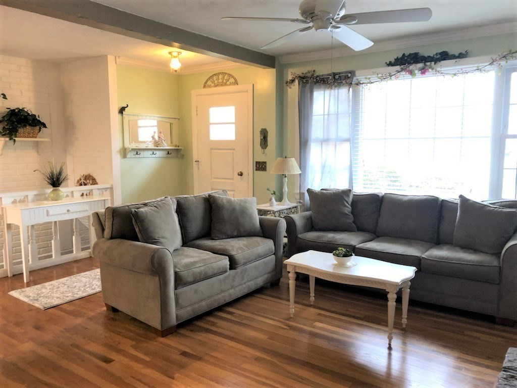 79 Lynebrook Road Springfield, MA 01118 - Photo 4 of 31 Gallery Image 4