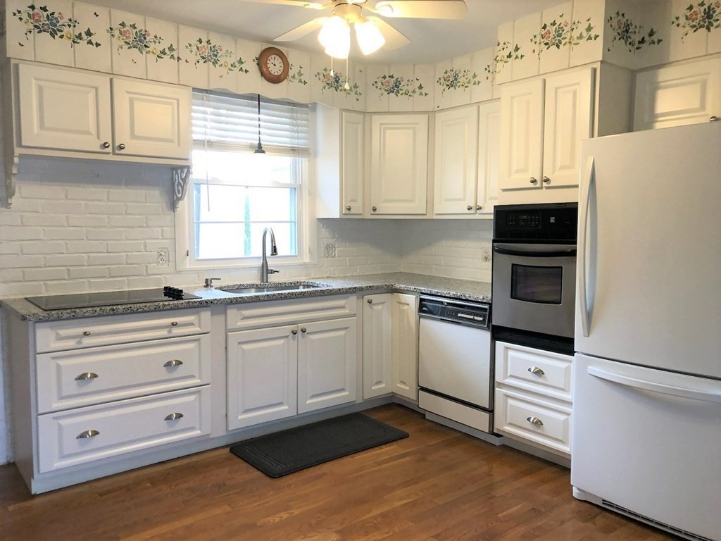 79 Lynebrook Road Springfield, MA 01118 - Photo 10 of 31 Gallery Image 10