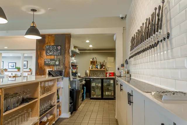 $1,450,000 | 424 Walnut Hill Road, North Yarmouth, ME 04097