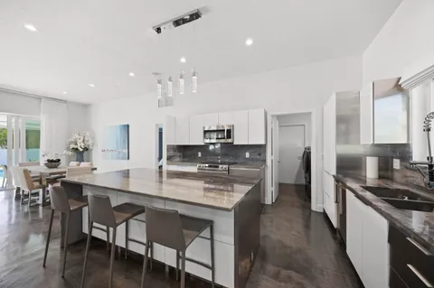 $1,350,000 | 930 Northwest 4th Court, Boca Raton, FL 33432
