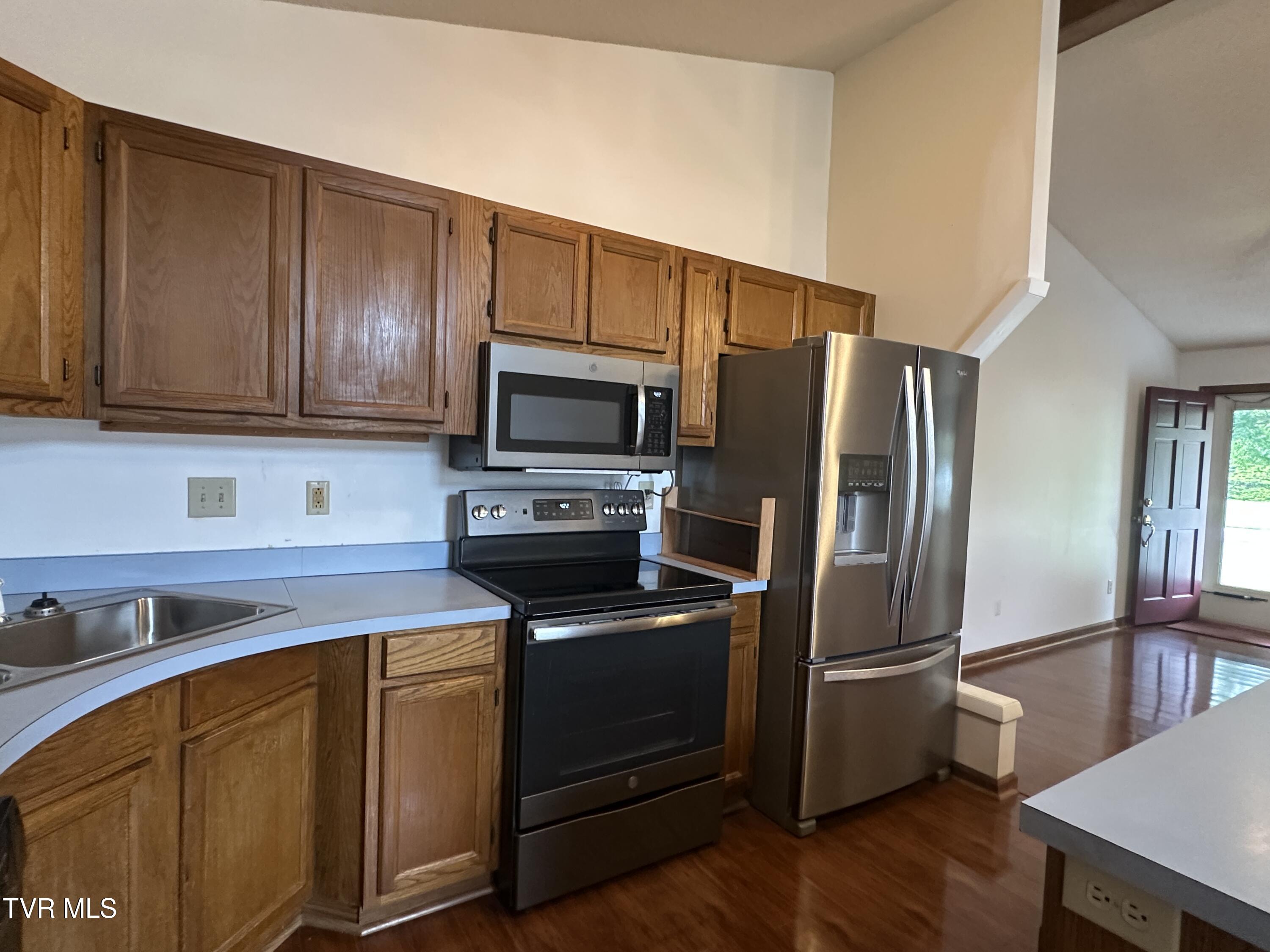 1726 Old Tusculum Road Greeneville, TN 37745 - Photo 8 of 38 IMG_4666