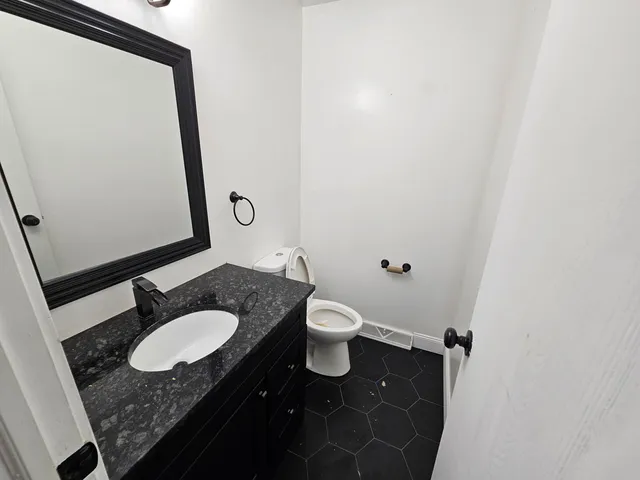 $289,900 | 200 Heritage Commons Street Southeast, Grand Rapids, MI 49503