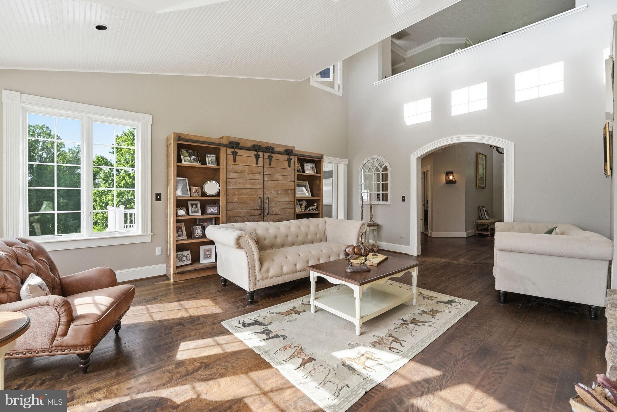 7724 Cannonball Gate Road Warrenton, VA 20186 - Photo 17 of 98 Living Room