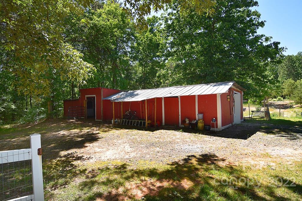 130 Printhad Road Dallas, NC 28034 - Photo 43 of 43 a view of a backyard of a house