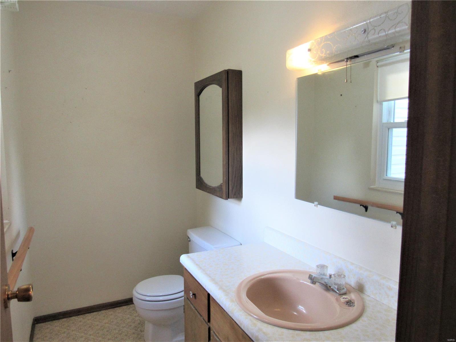 15886 Bartlett Road Dow, IL 62022 - Photo 18 of 38