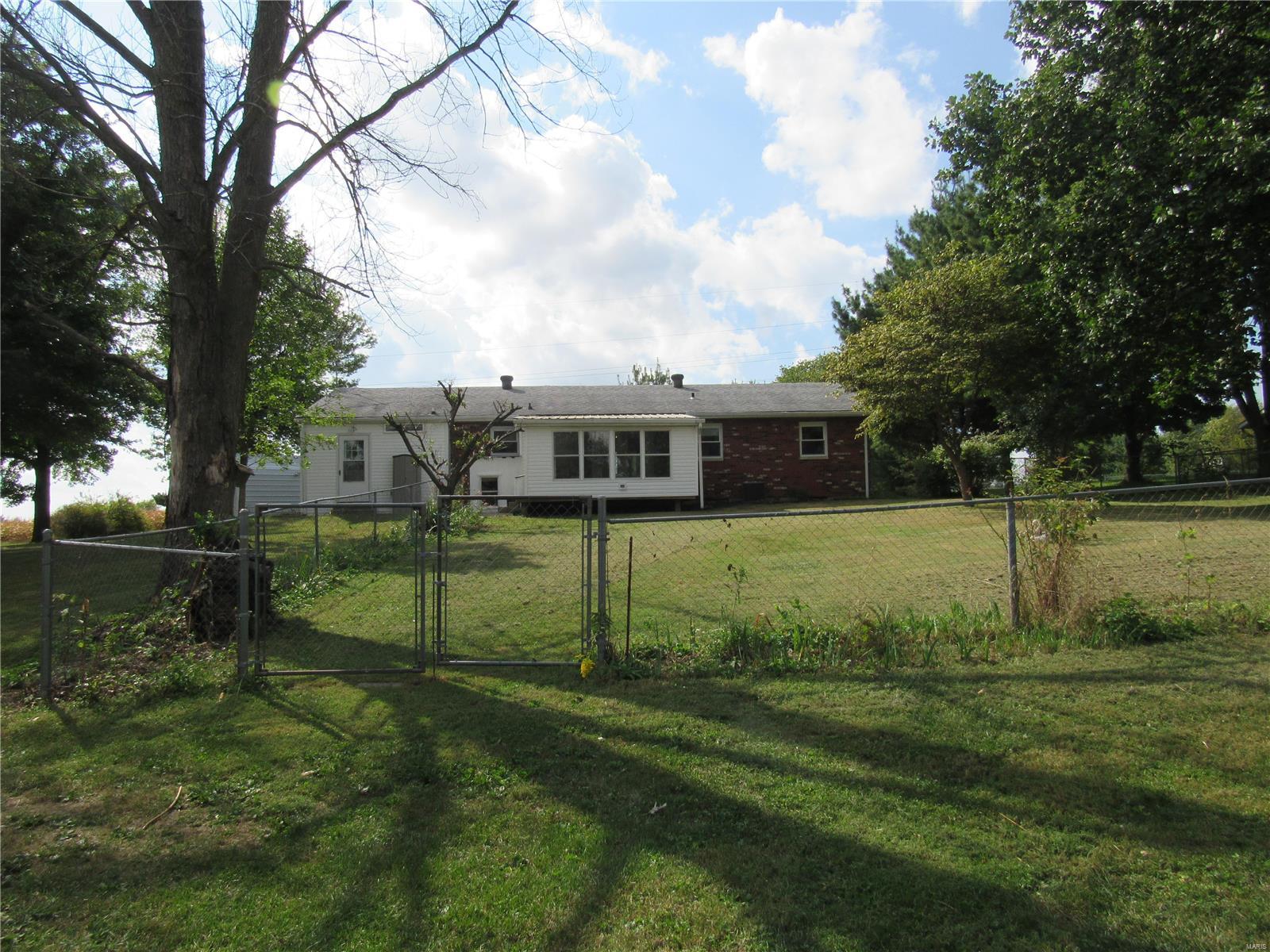 15886 Bartlett Road Dow, IL 62022 - Photo 24 of 38