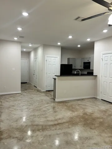 $1,350 | 6926 Crestway Road, Unit 3, San Antonio, TX 78239