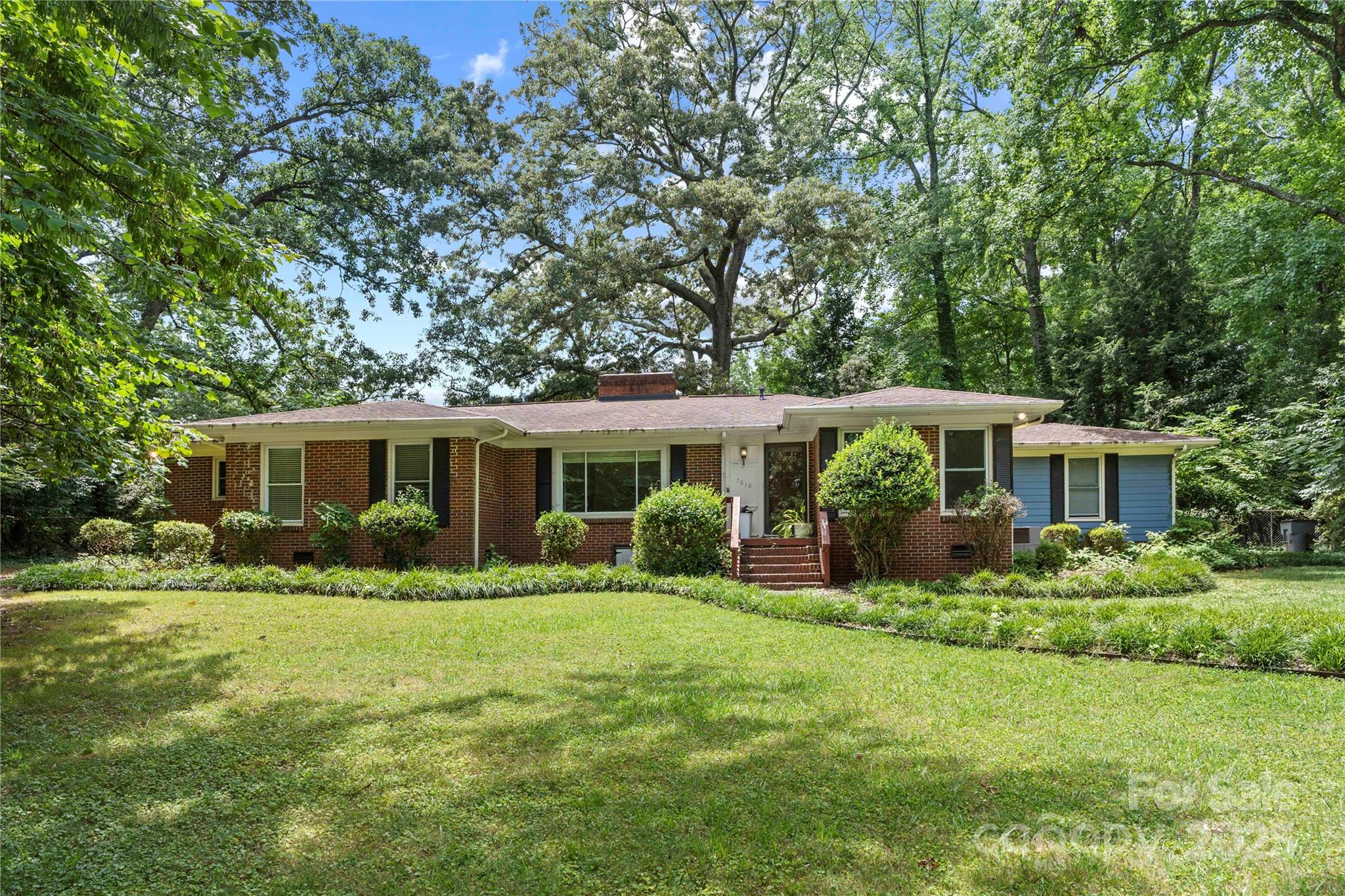 7010 Monroe Road Charlotte, NC 28212 - Photo 2 of 31