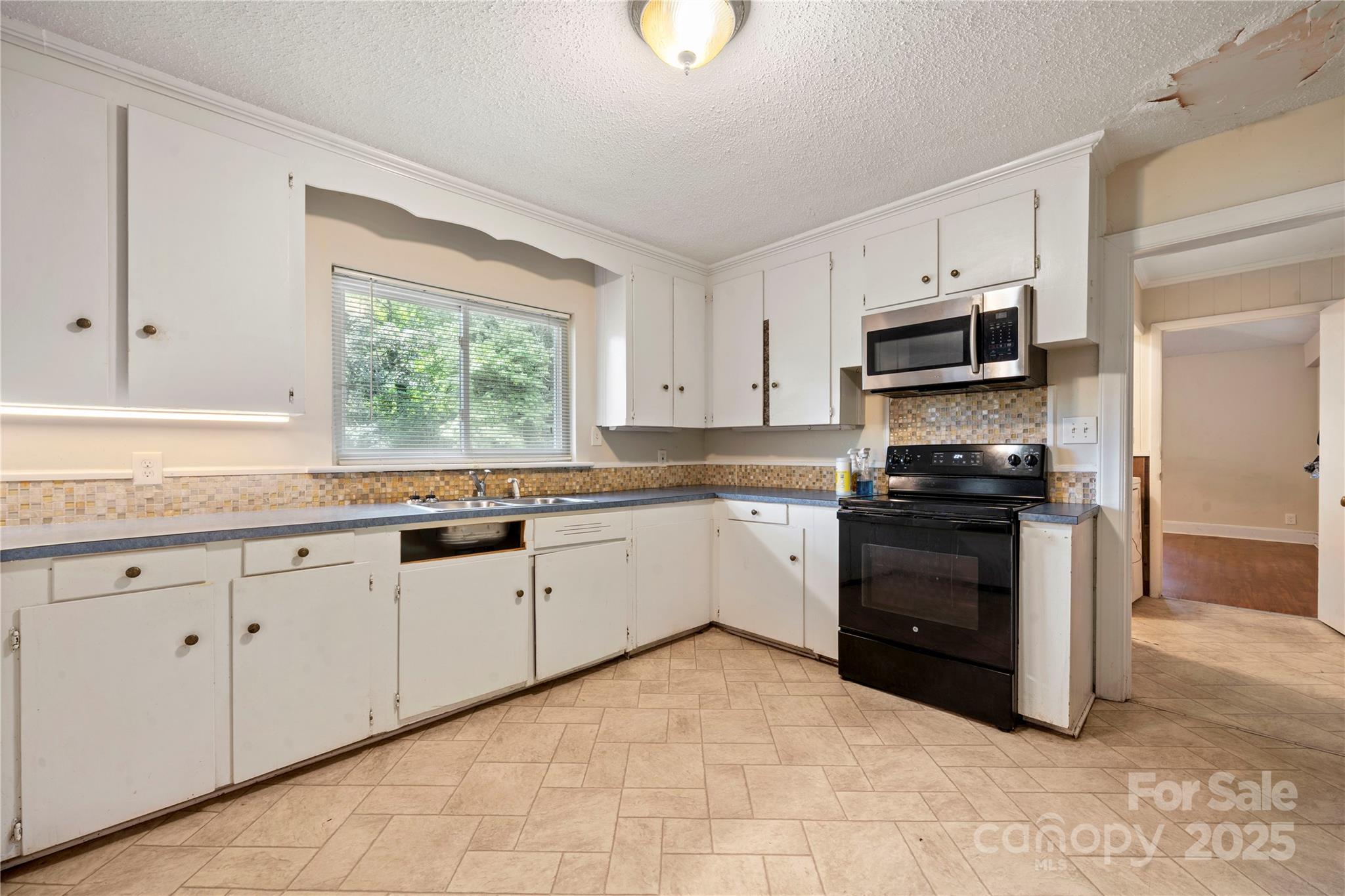 7010 Monroe Road Charlotte, NC 28212 - Photo 9 of 31