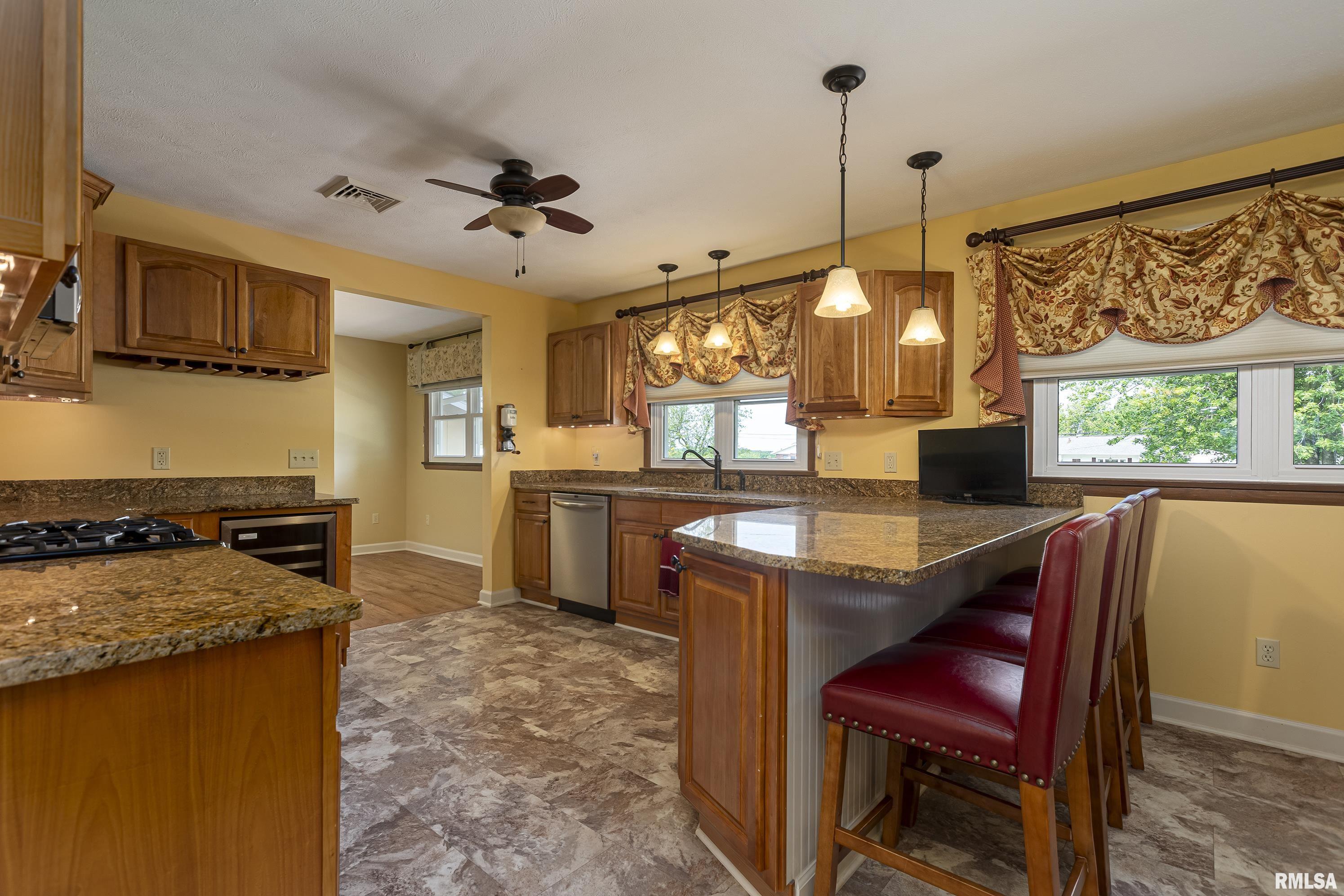 9784 Highway 127 Murphysboro, IL 62966 - Photo 14 of 59