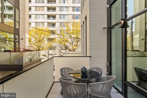 $2,850,000 | 1646 Carlton Street, Philadelphia, PA 19103