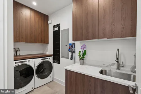 $2,850,000 | 1646 Carlton Street, Philadelphia, PA 19103