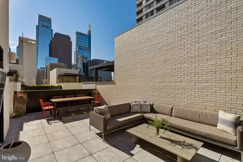 $2,850,000 | 1646 Carlton Street, Philadelphia, PA 19103
