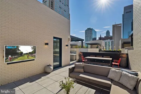 $2,850,000 | 1646 Carlton Street, Philadelphia, PA 19103