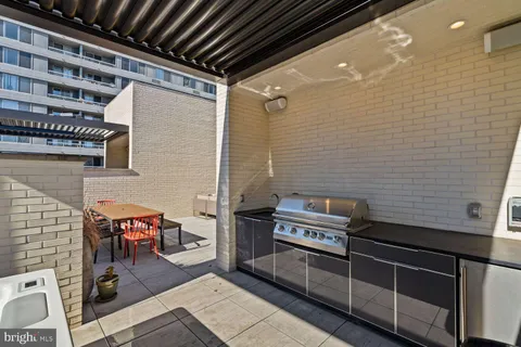 $2,850,000 | 1646 Carlton Street, Philadelphia, PA 19103