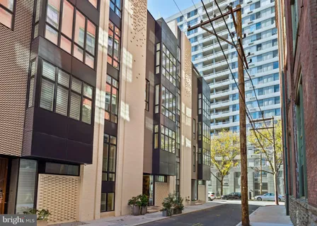 $2,850,000 | 1646 Carlton Street, Philadelphia, PA 19103