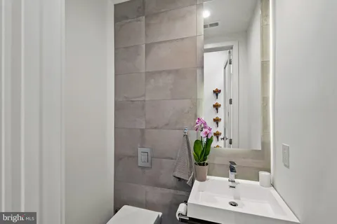 $2,850,000 | 1646 Carlton Street, Philadelphia, PA 19103