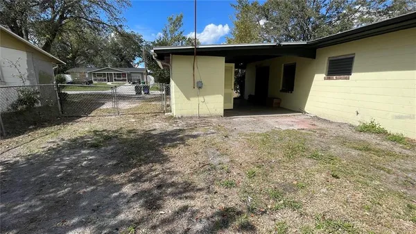 $1,700 | 10705 North Dixon Avenue, Tampa, FL 33612