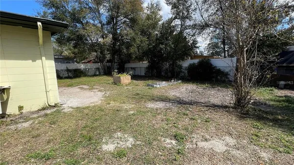 $1,700 | 10705 North Dixon Avenue, Tampa, FL 33612