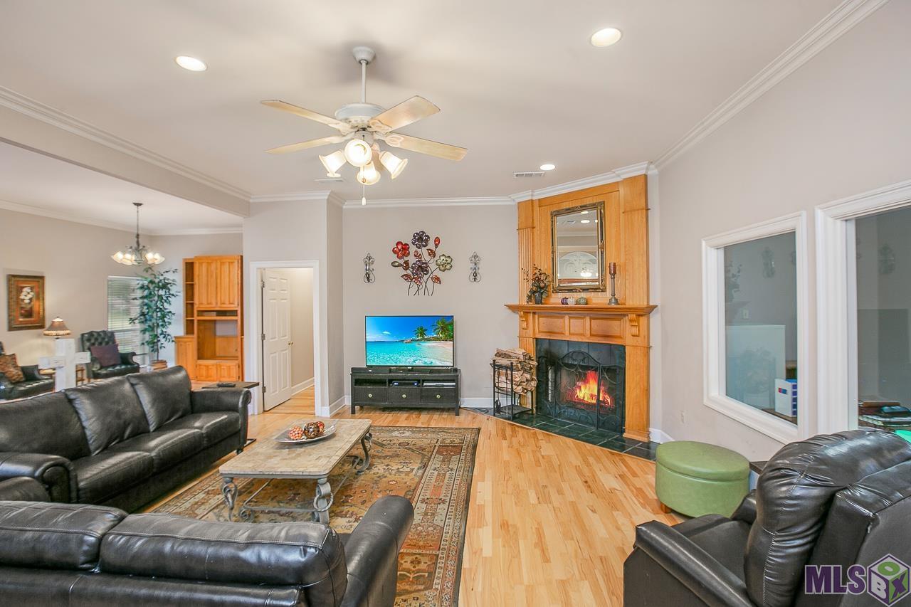 5332 Hickory Ridge Boulevard Baton Rouge, LA 70817 - Photo 3 of 26 Gallery Image 3