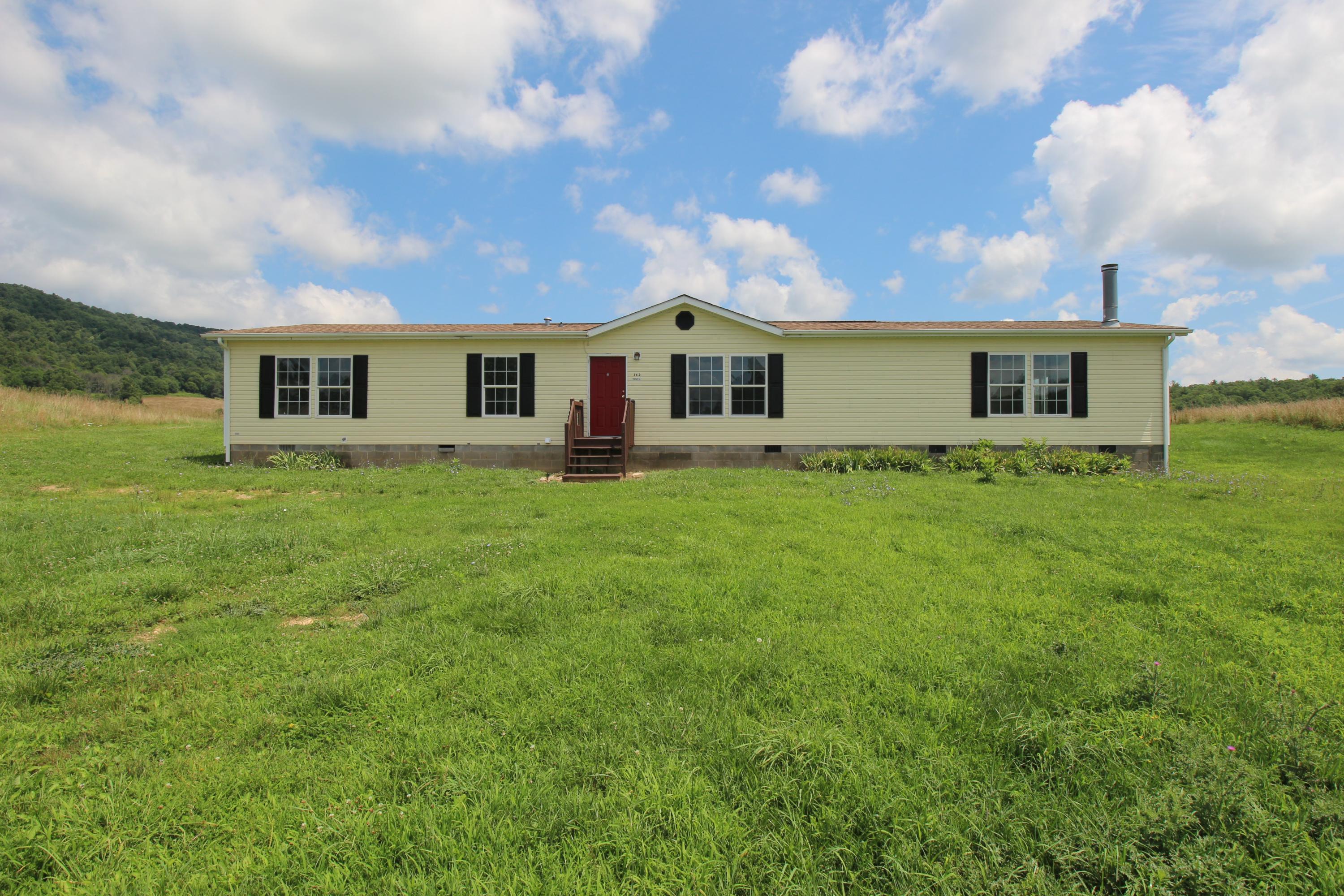 142 Whisper Ridge Lane New Castle, VA 24127 - Photo 2 of 35 IMG_2690