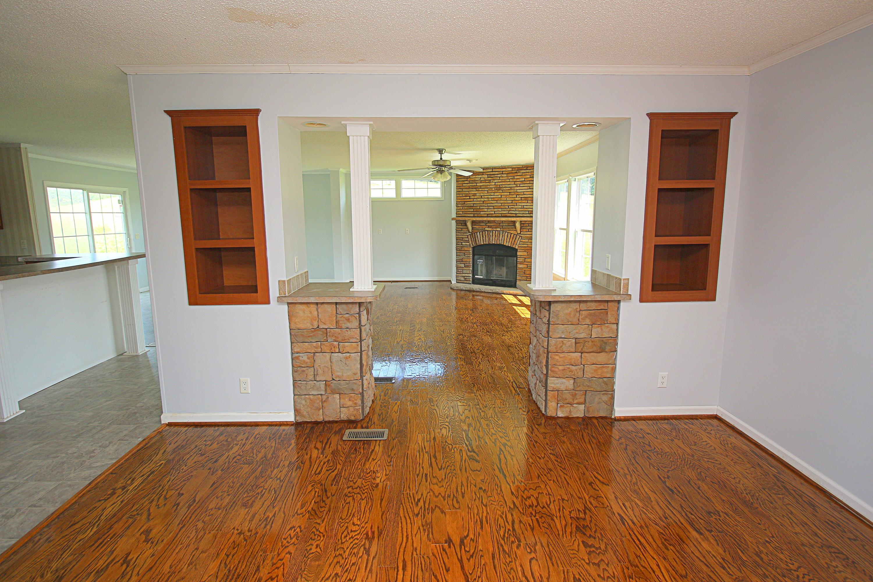 142 Whisper Ridge Lane New Castle, VA 24127 - Photo 11 of 35 IMG_2717