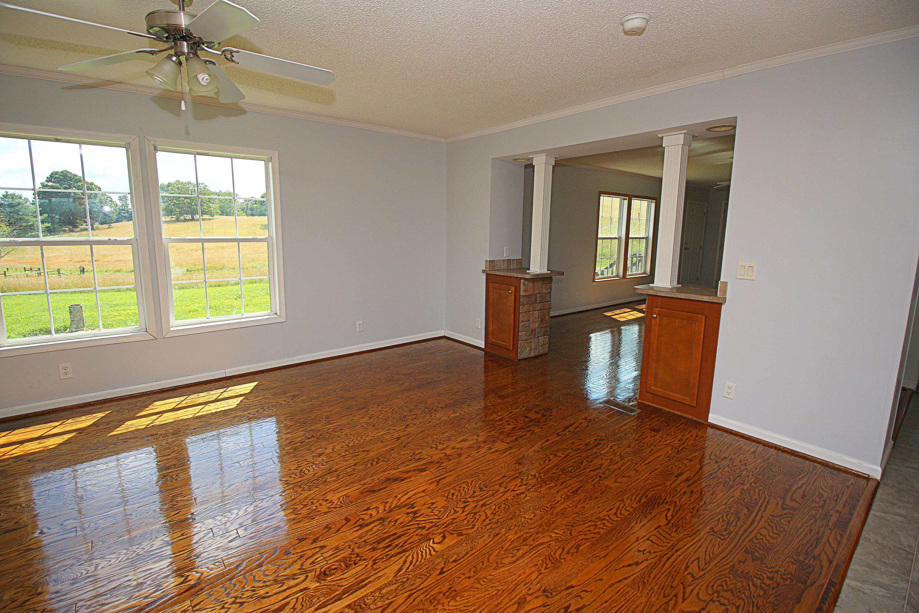 142 Whisper Ridge Lane New Castle, VA 24127 - Photo 12 of 35 IMG_2723