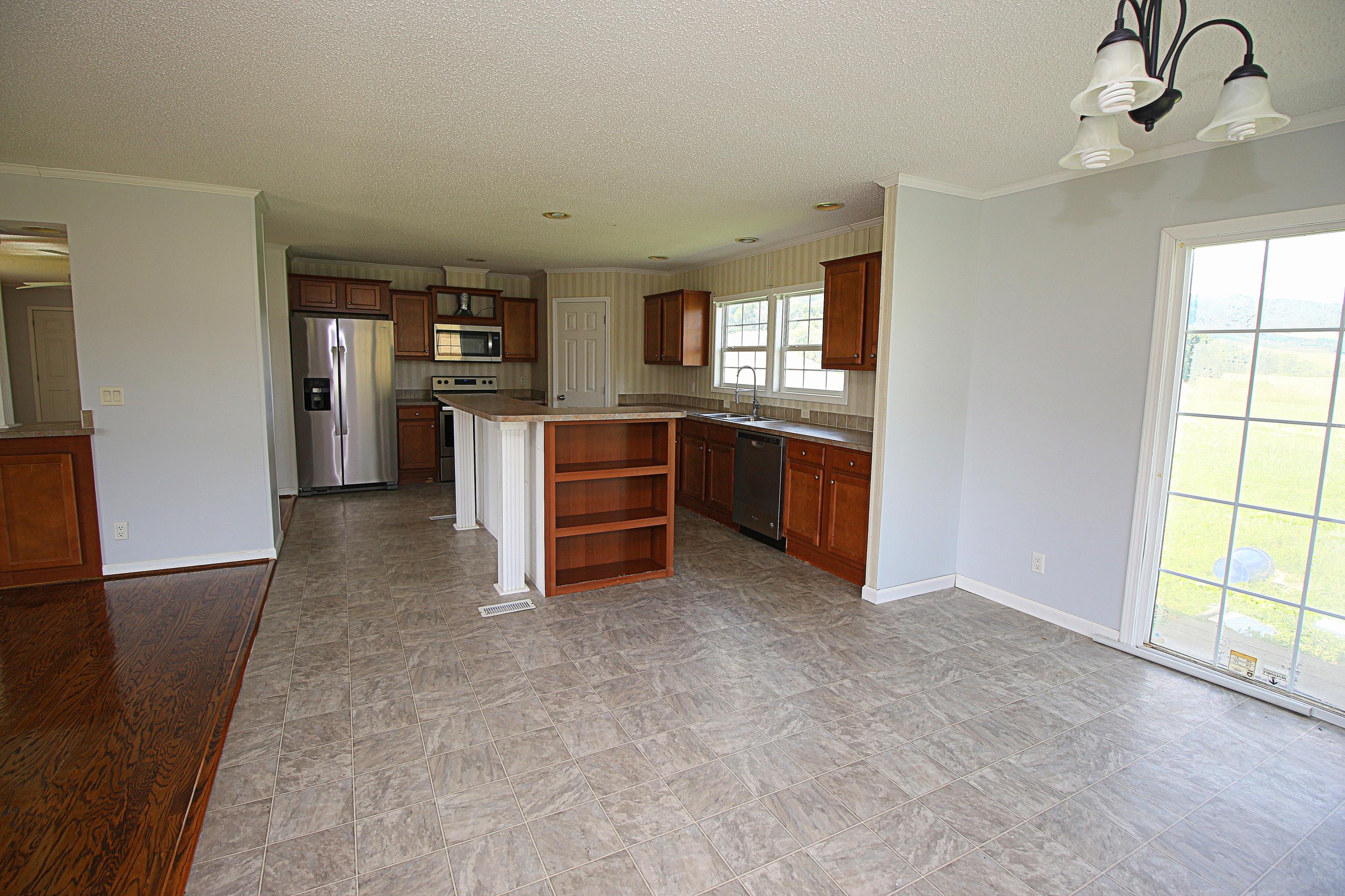 142 Whisper Ridge Lane New Castle, VA 24127 - Photo 20 of 35 IMG_2725