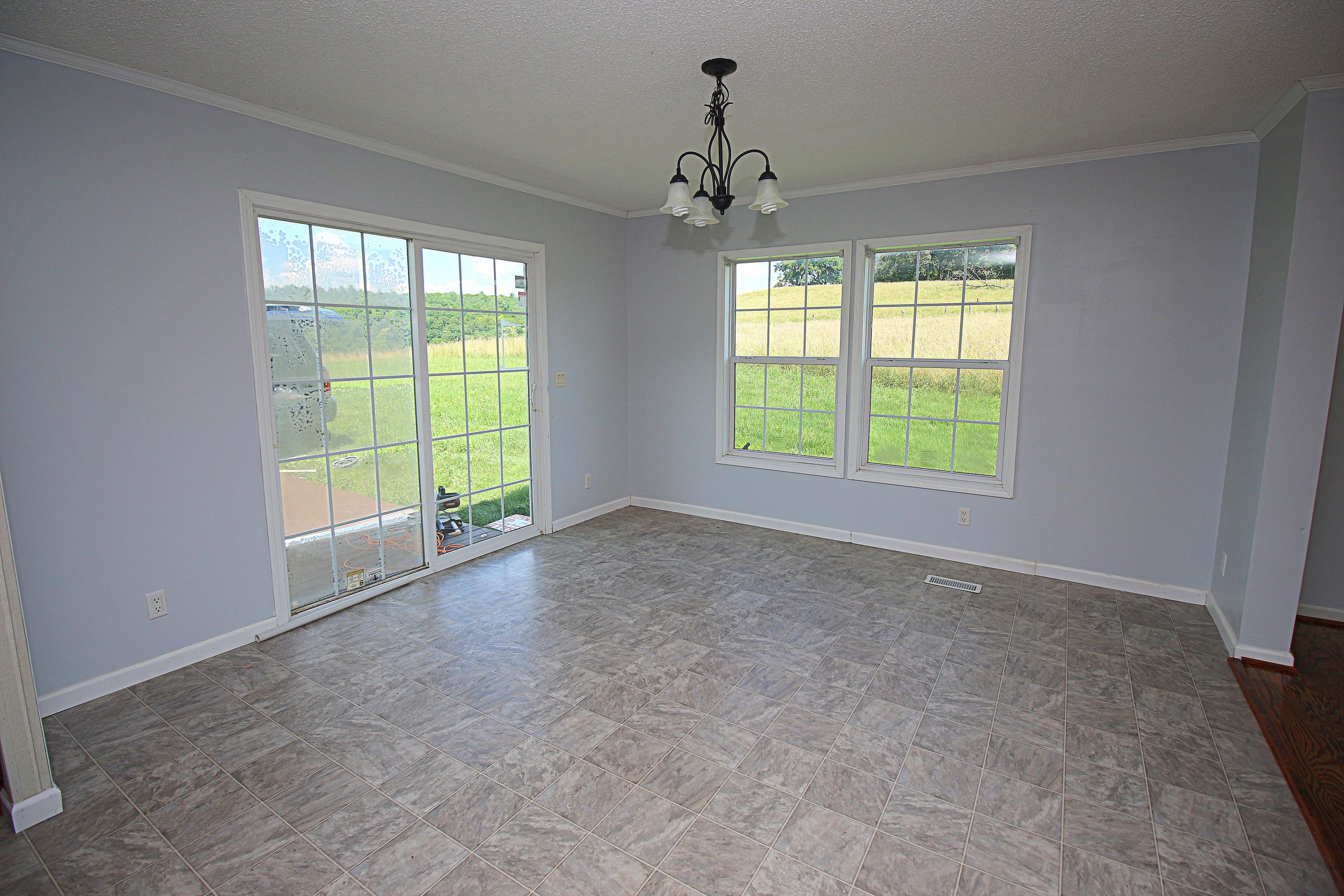 142 Whisper Ridge Lane New Castle, VA 24127 - Photo 22 of 35 IMG_2726