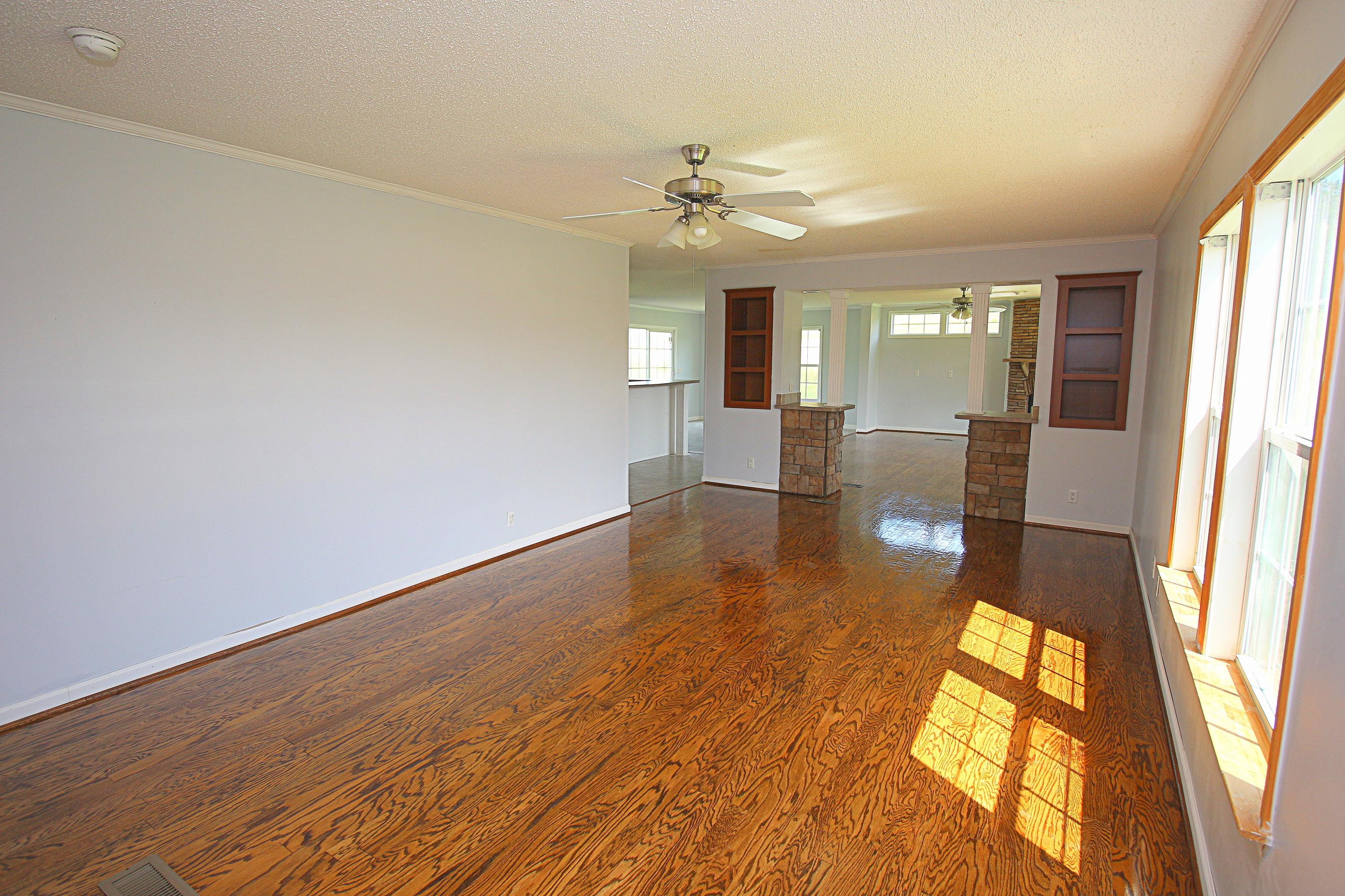 142 Whisper Ridge Lane New Castle, VA 24127 - Photo 5 of 35 IMG_2716
