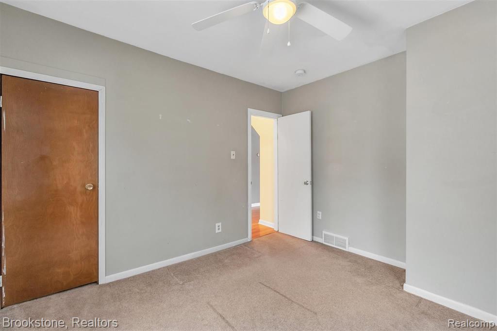 1395 Dawes Avenue Rochester Hills, MI 48307 - Photo 16 of 36