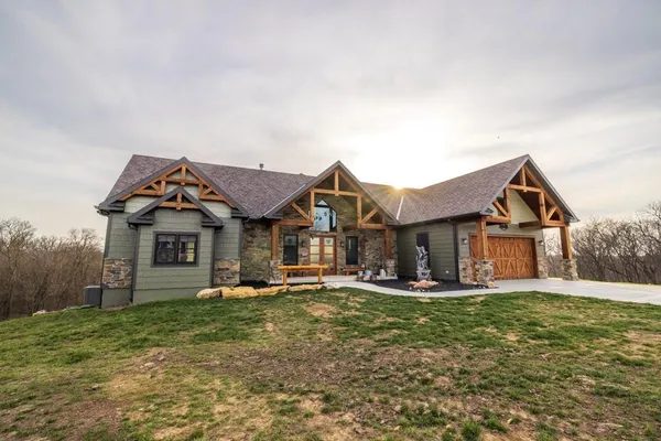 $2,325,000 | 17710 Southwest 31st Road, De Kalb, MO 64440