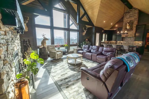 $2,325,000 | 17710 Southwest 31st Road, De Kalb, MO 64440