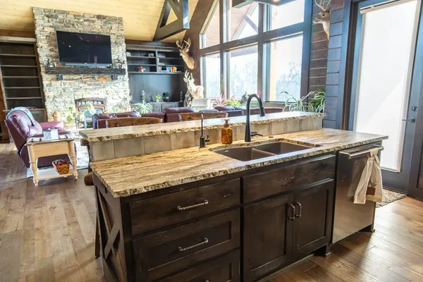 $2,325,000 | 17710 Southwest 31st Road, De Kalb, MO 64440