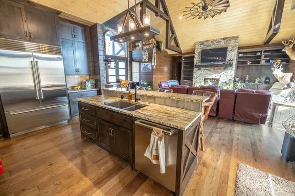 $2,325,000 | 17710 Southwest 31st Road, De Kalb, MO 64440