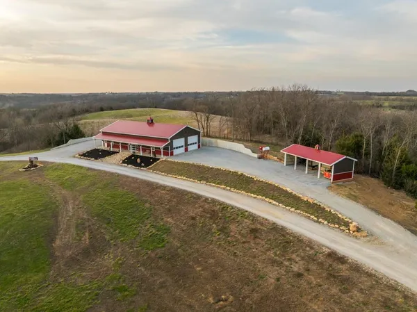 $2,325,000 | 17710 Southwest 31st Road, De Kalb, MO 64440