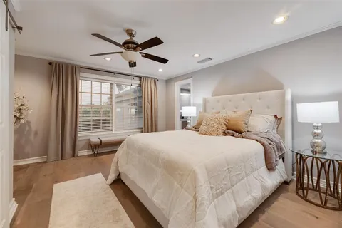 a view of a walk in closet