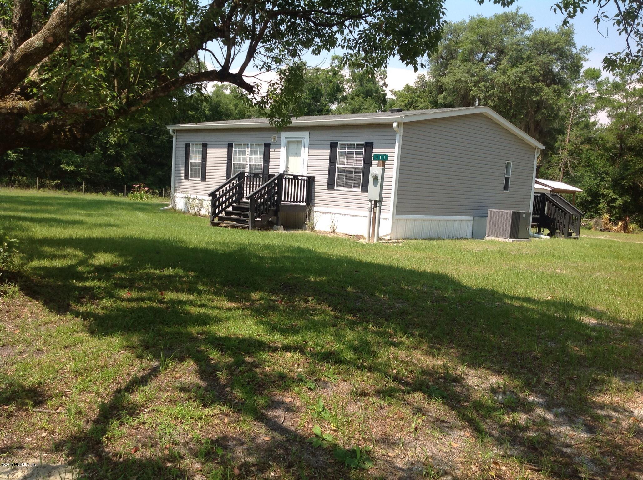 111 Stallion Road Crescent City, FL 32112 - Photo 5 of 21 Shade front yard