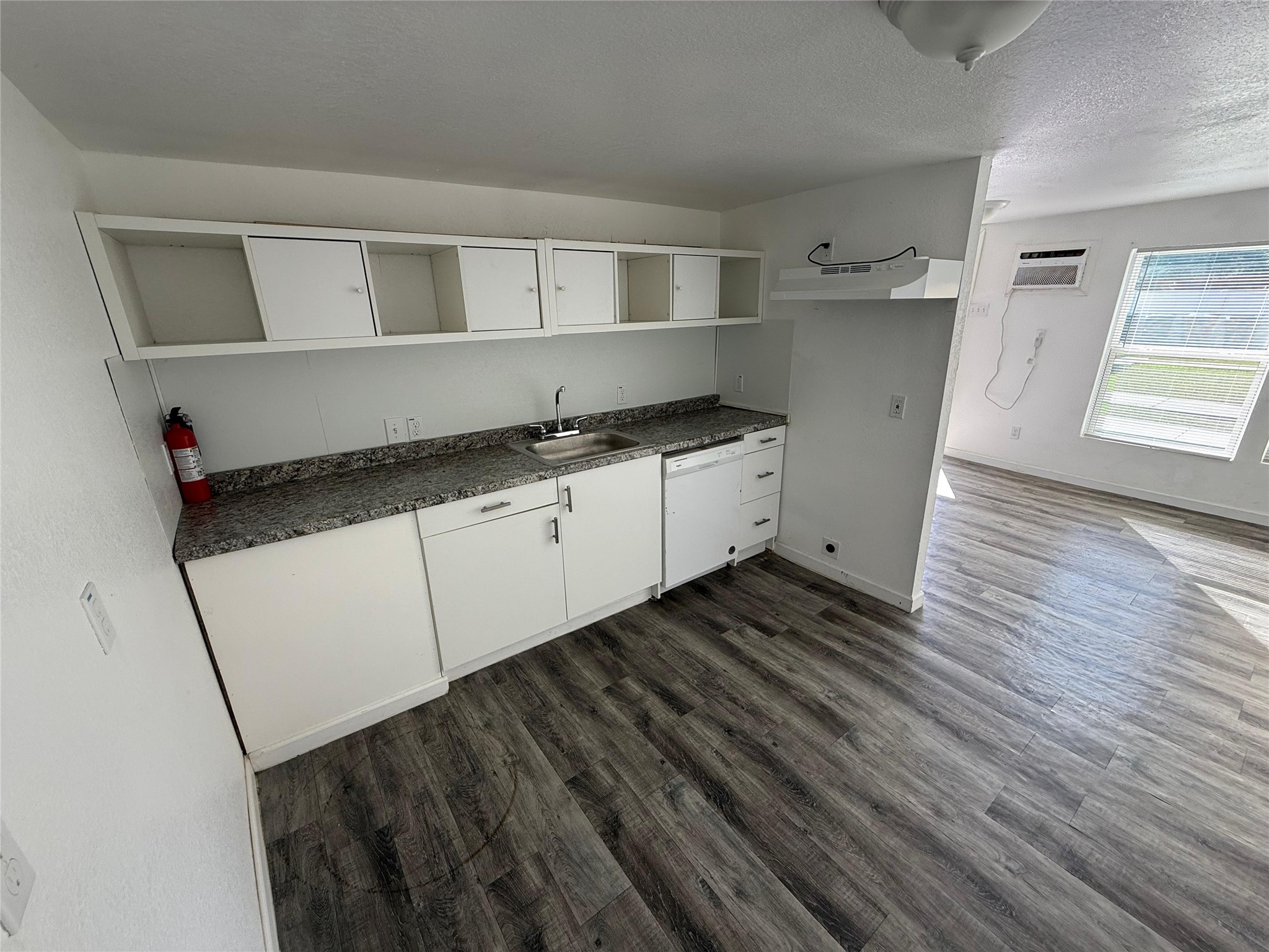 6901 Dumble Street, Unit 6 Houston, TX 77021 - Photo 7 of 14