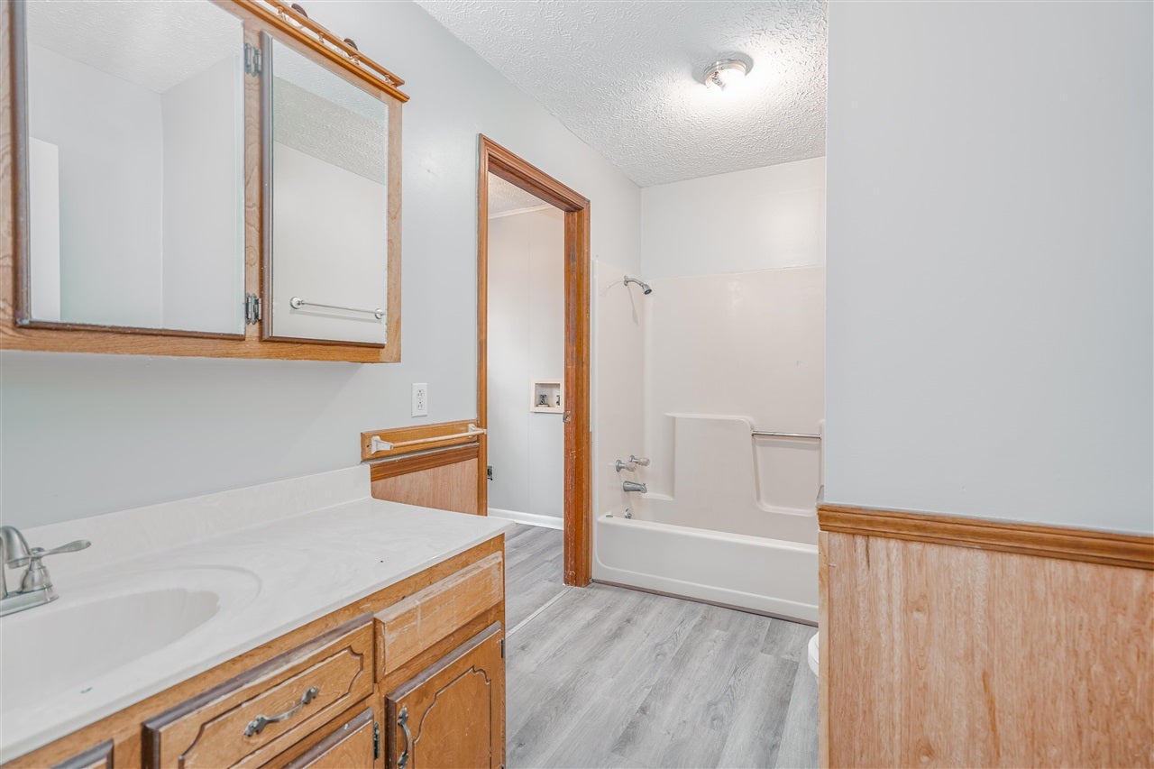 10213 Highway 259n Bee Spring Bee Spring, KY 42207 - Photo 10 of 23 Gallery Image 10