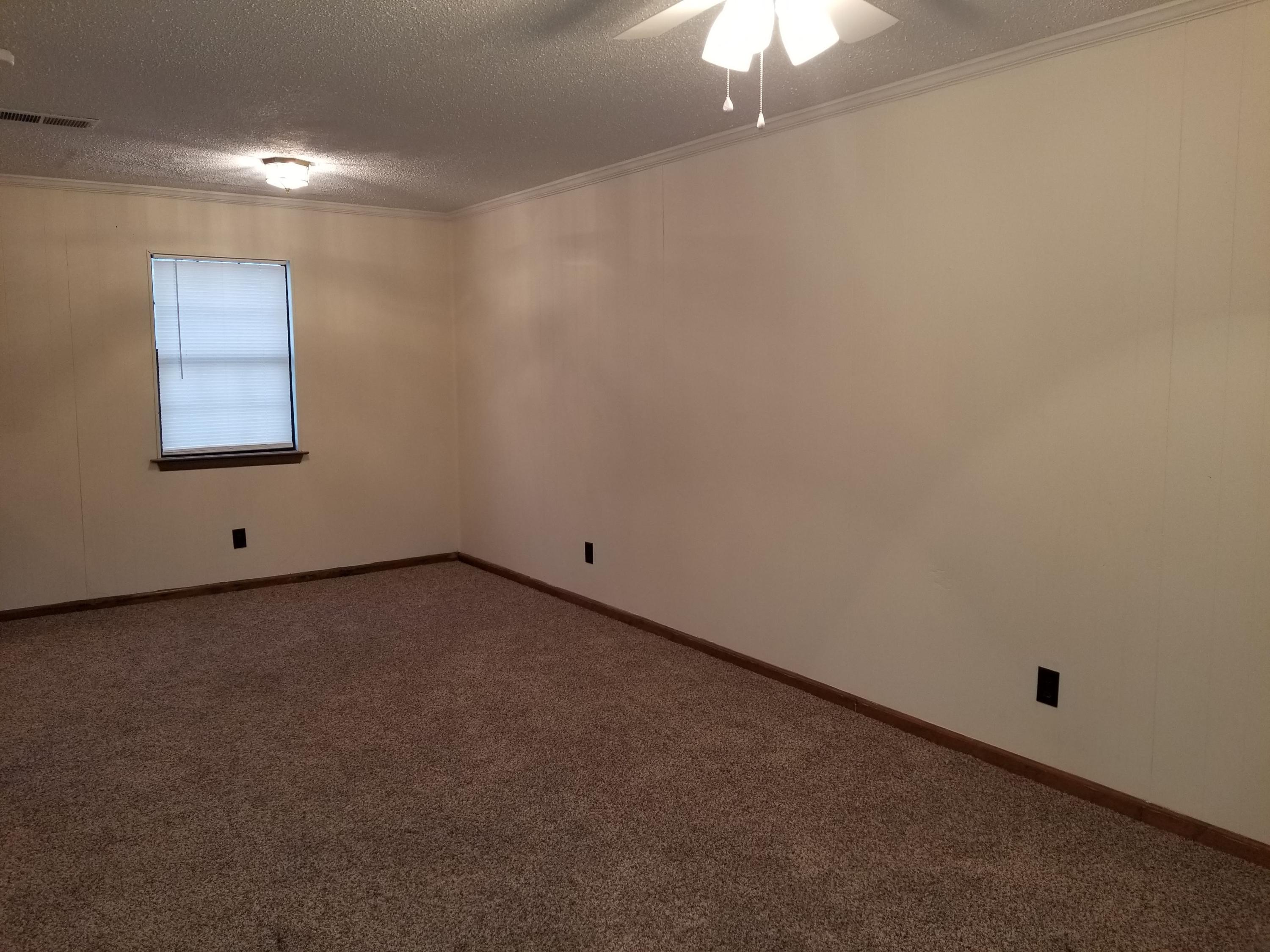 1283 South Marble Top Road Chickamauga, GA 30707 - Photo 6 of 18 LIVING ROOM/DINING ROOM
