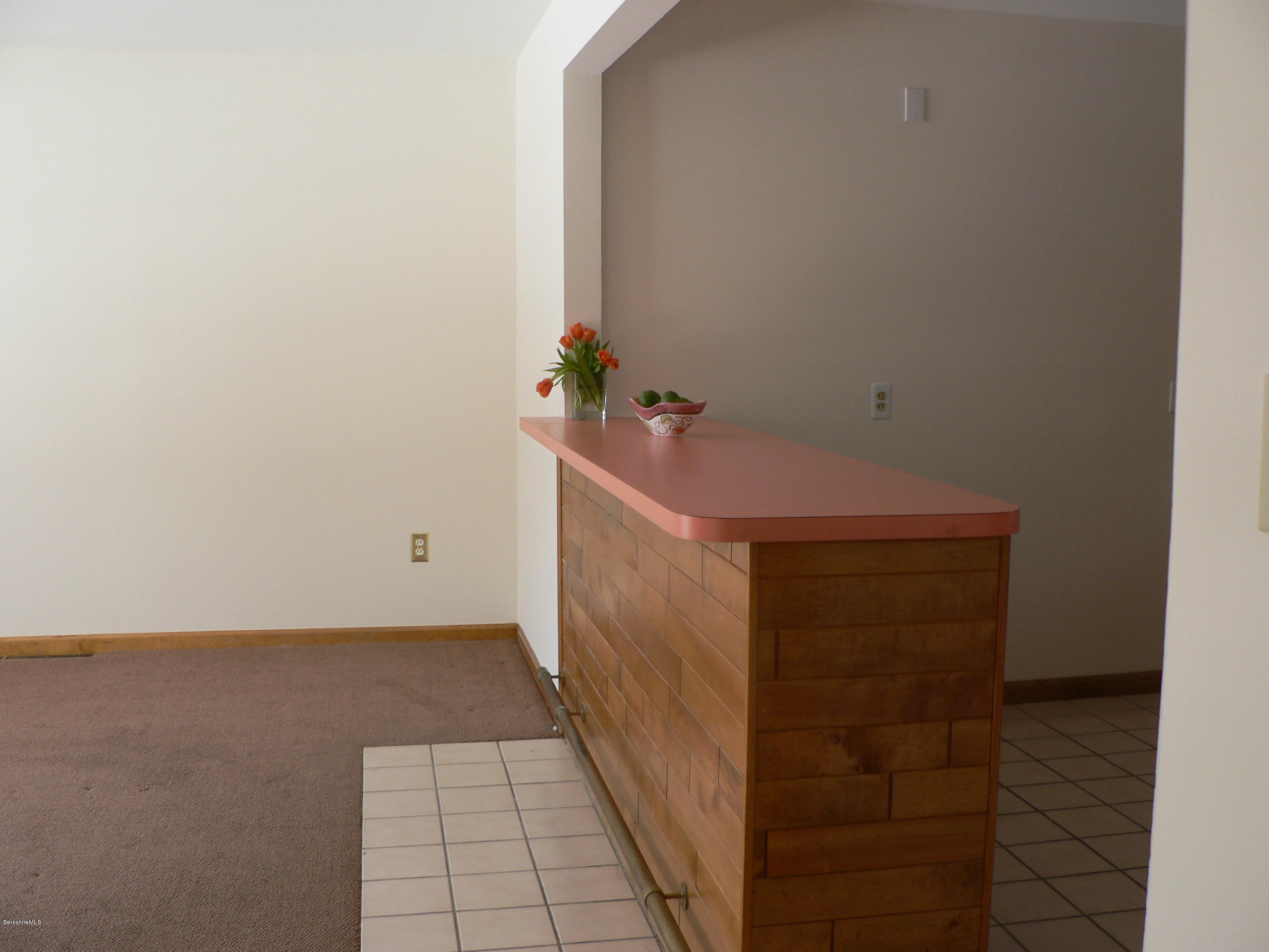 105 Bushey Road Pittsfield, MA 01201 - Photo 4 of 14 Breakfast bar