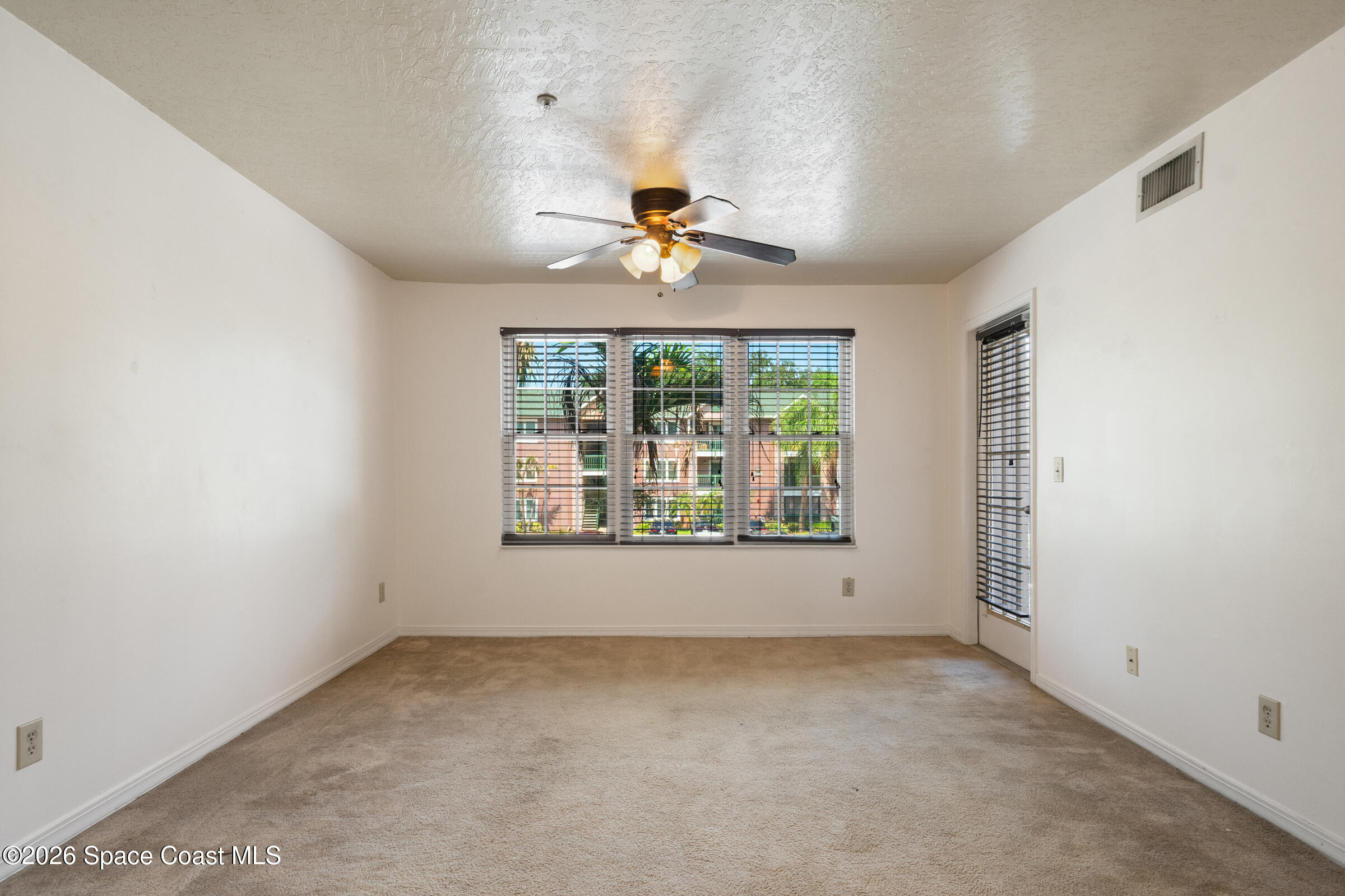 7667 North Wickham Road, Unit 813 Melbourne, FL 32940 - Photo 7 of 28 7667 N Wickham Road, Unit 813 - 19
