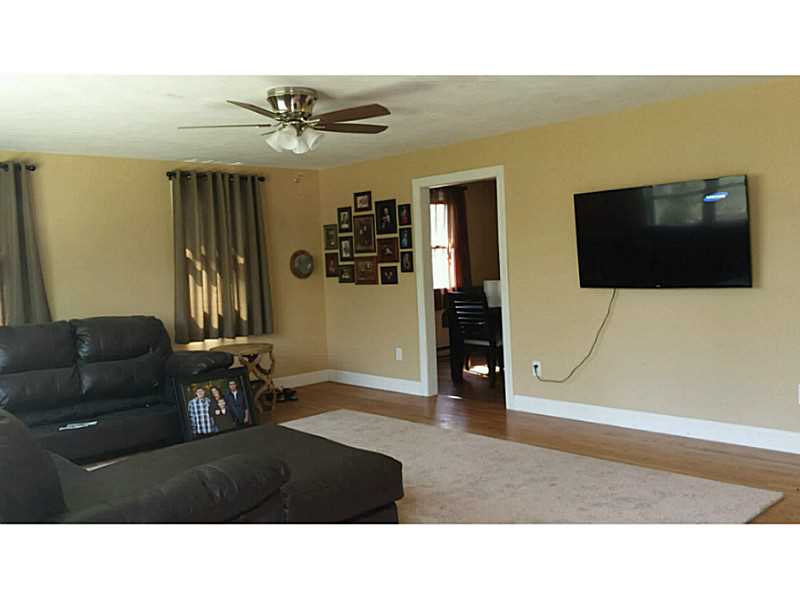 275 Hallville Road Exeter, RI 02822 - Photo 8 of 12 Living Room.