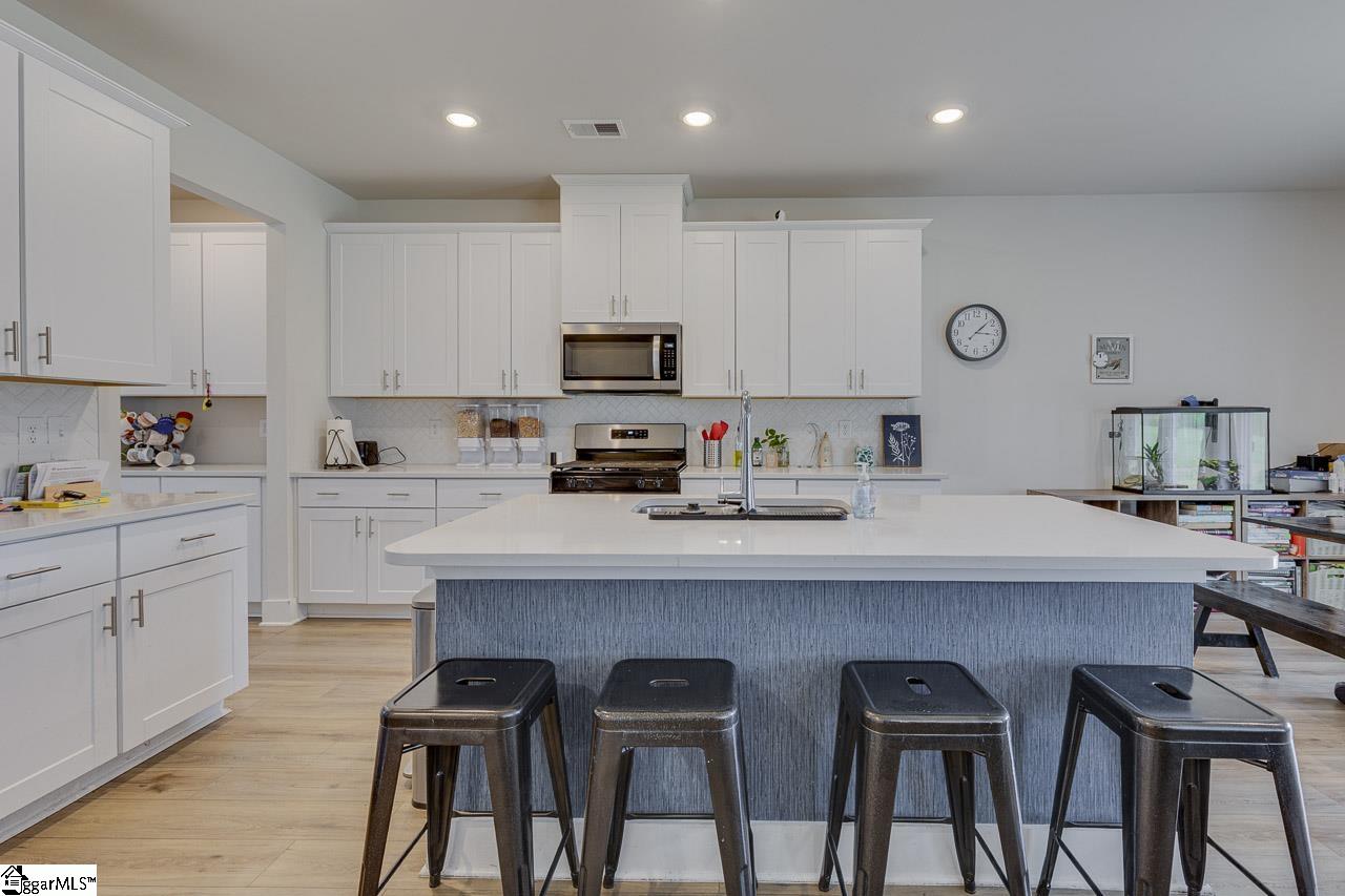 208 Roderick Lane Greenville, SC 29605 - Photo 12 of 50