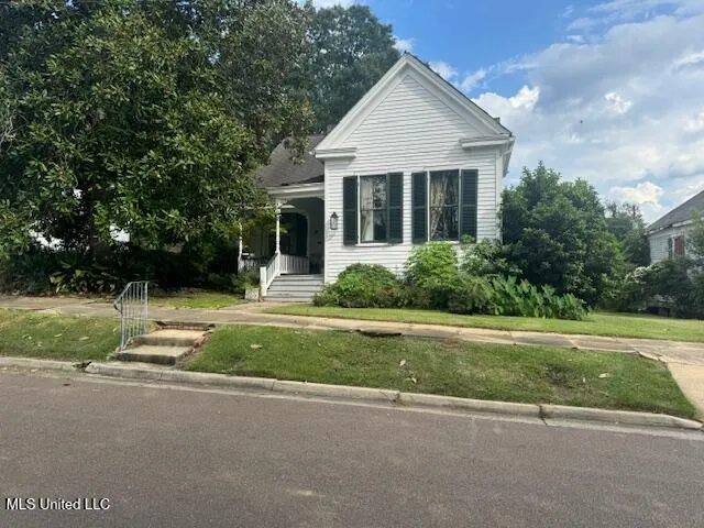 $215,000 | 205 Linton Avenue, Natchez, MS 39120