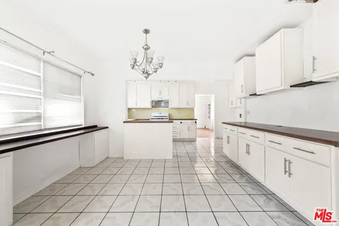 $779,000 | 4927 West 99th Street, Inglewood, CA 90301