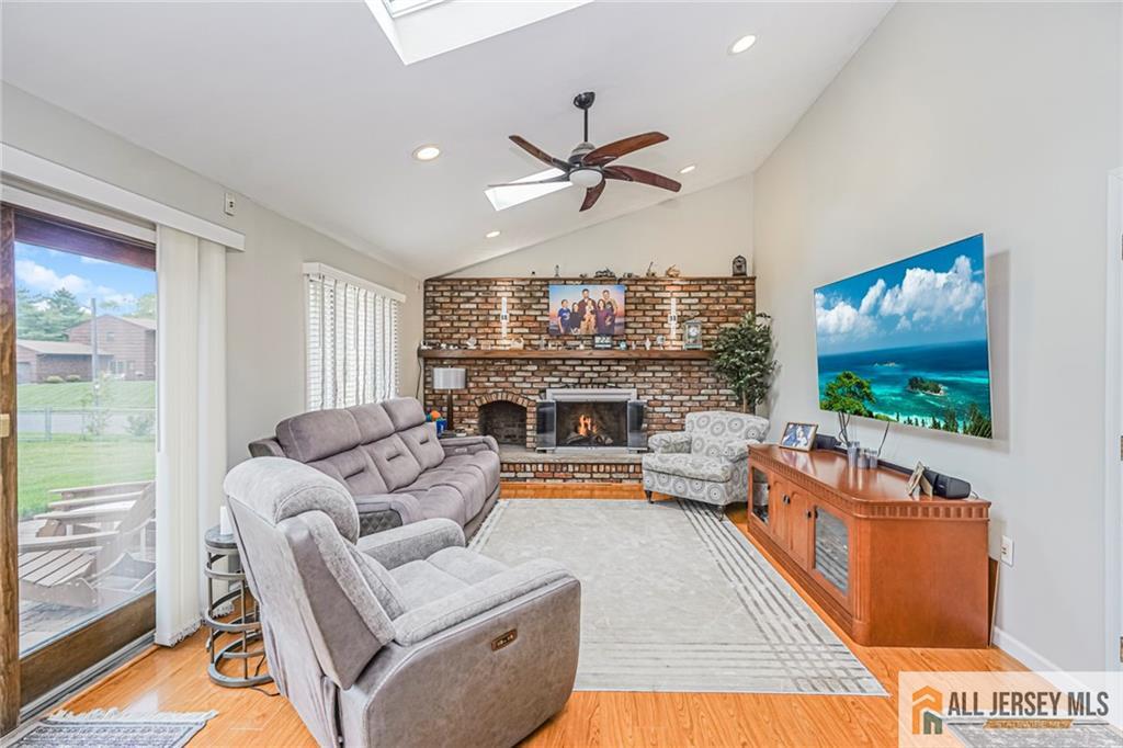 27 Woodmere Road North Brunswick, NJ 08902 - Photo 14 of 39 Gallery Image 14
