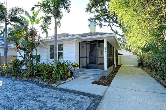 $480,000 | 1326 17th Street, Sarasota, FL 34236