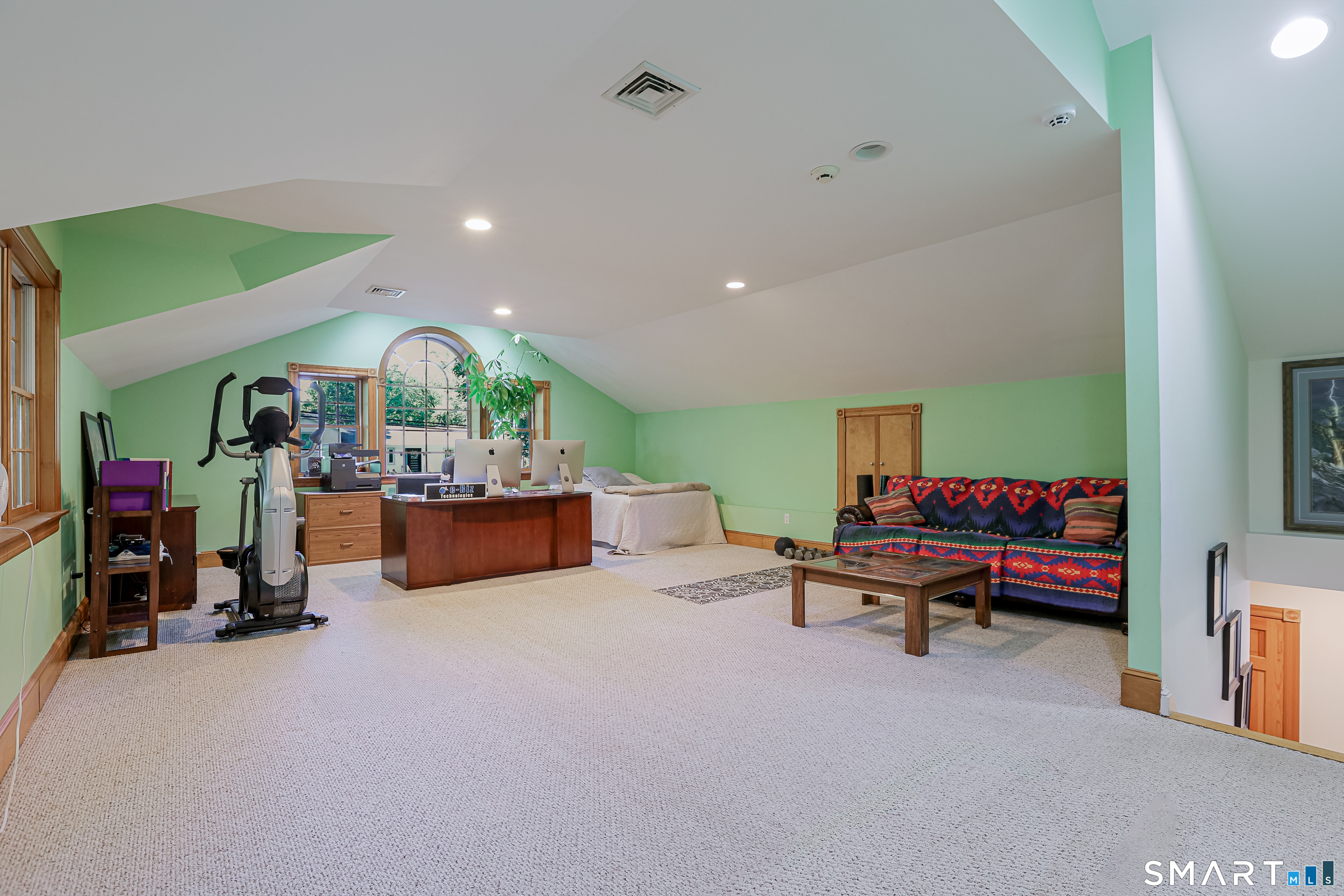21 Geneva Road Norwalk, CT 06850 - Photo 16 of 36